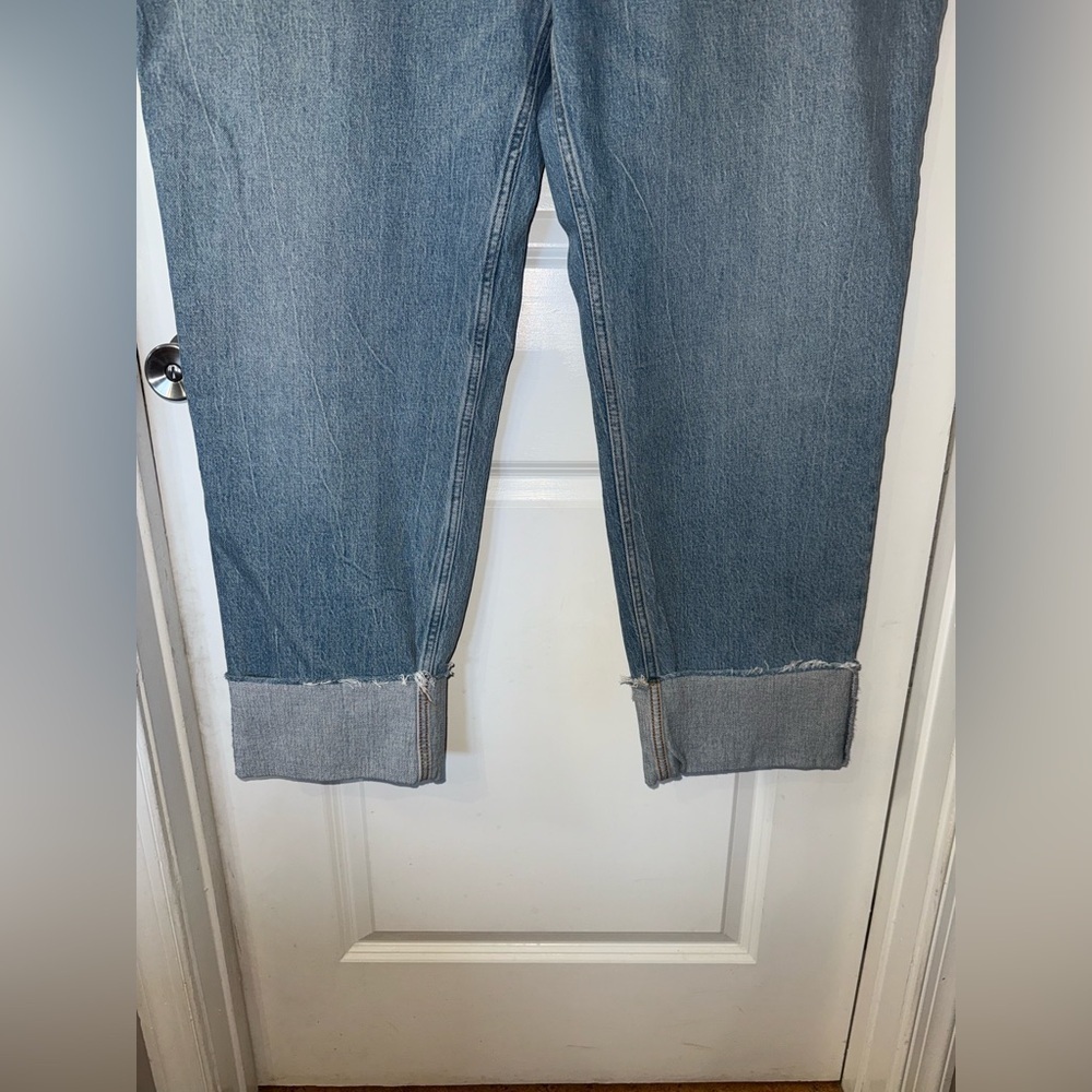 NWT Abercrombie & Fitch Curve Love 90s Straight Ultra HighRise Jeans Size 37/24L - Picture 2 of 7